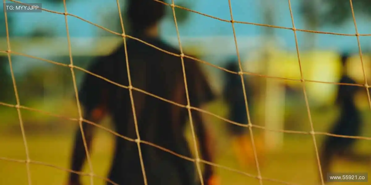 📱 实时互动，畅聊赛事！💬